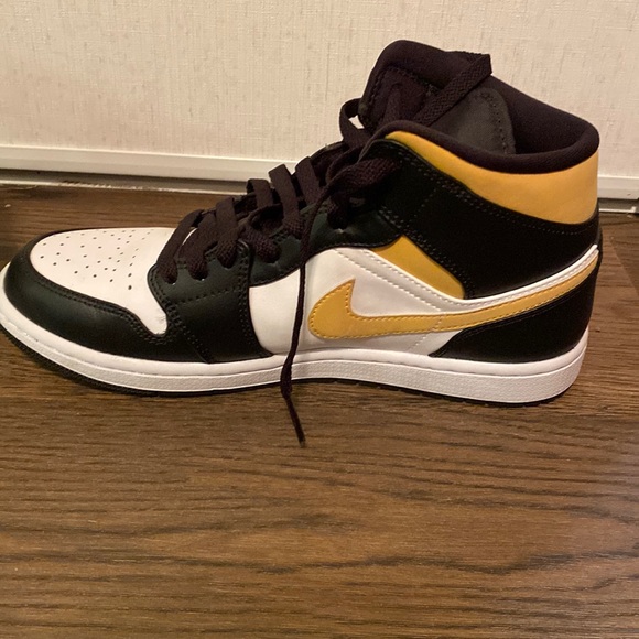 Jordan 1 mids retro yellow black - Picture 2 of 5